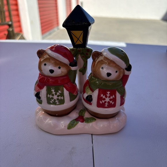 GANZ Other - Bella Casa by Ganz Ceramic bears Salt And Pepper Shakers Tray Christmas